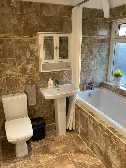 Coniston House Lancaster 3 Bedrooms Parking And Garden Exteriör bild